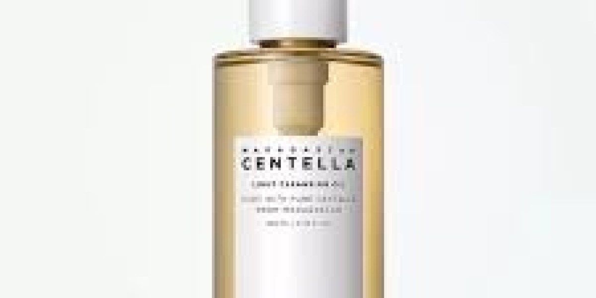 Centella Love: Why Skincare Addicts Swear by This Oil Cleanser