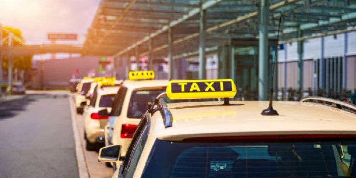 Best Taxi Service in Makkah (2025): Compare Rates & Book Online