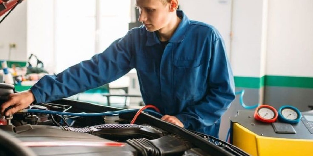 Car mechanics–revealing and repairing vehicle issues