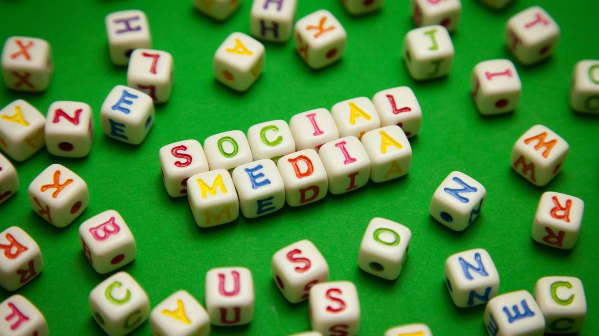 AI in Social Media: 7 Ways It's Changing 2025 Marketing