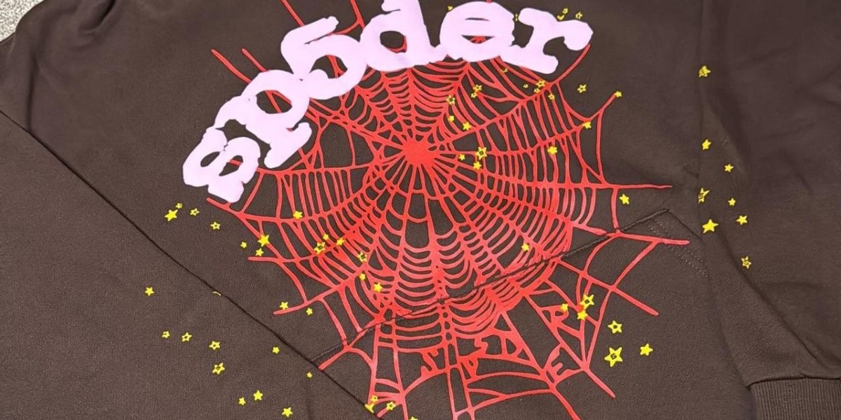 Stylish Spider Hoodie – Graphic Print Pullover for Street Style