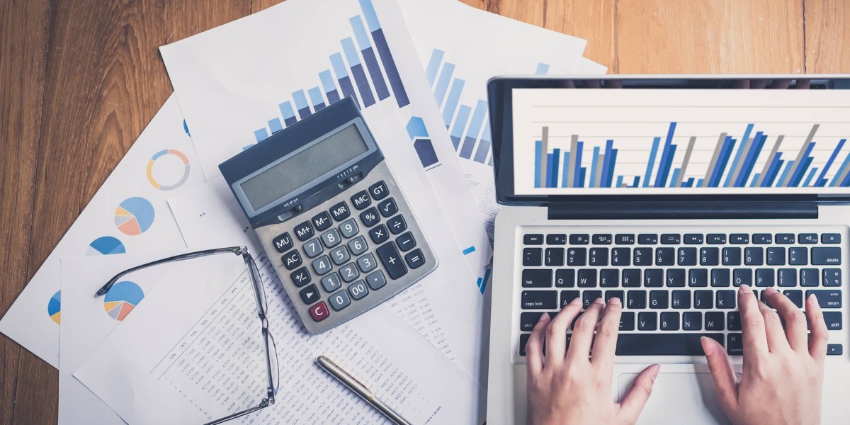 Why Hiring an Accountant in Ilford Can Save You Money